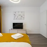 Plaza Residence Studio 224